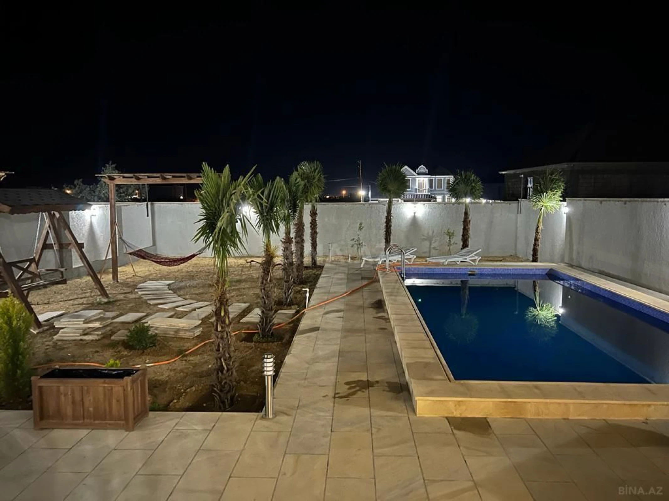 Kirayə verilir 4 otaqlı həyət evi 300 m²