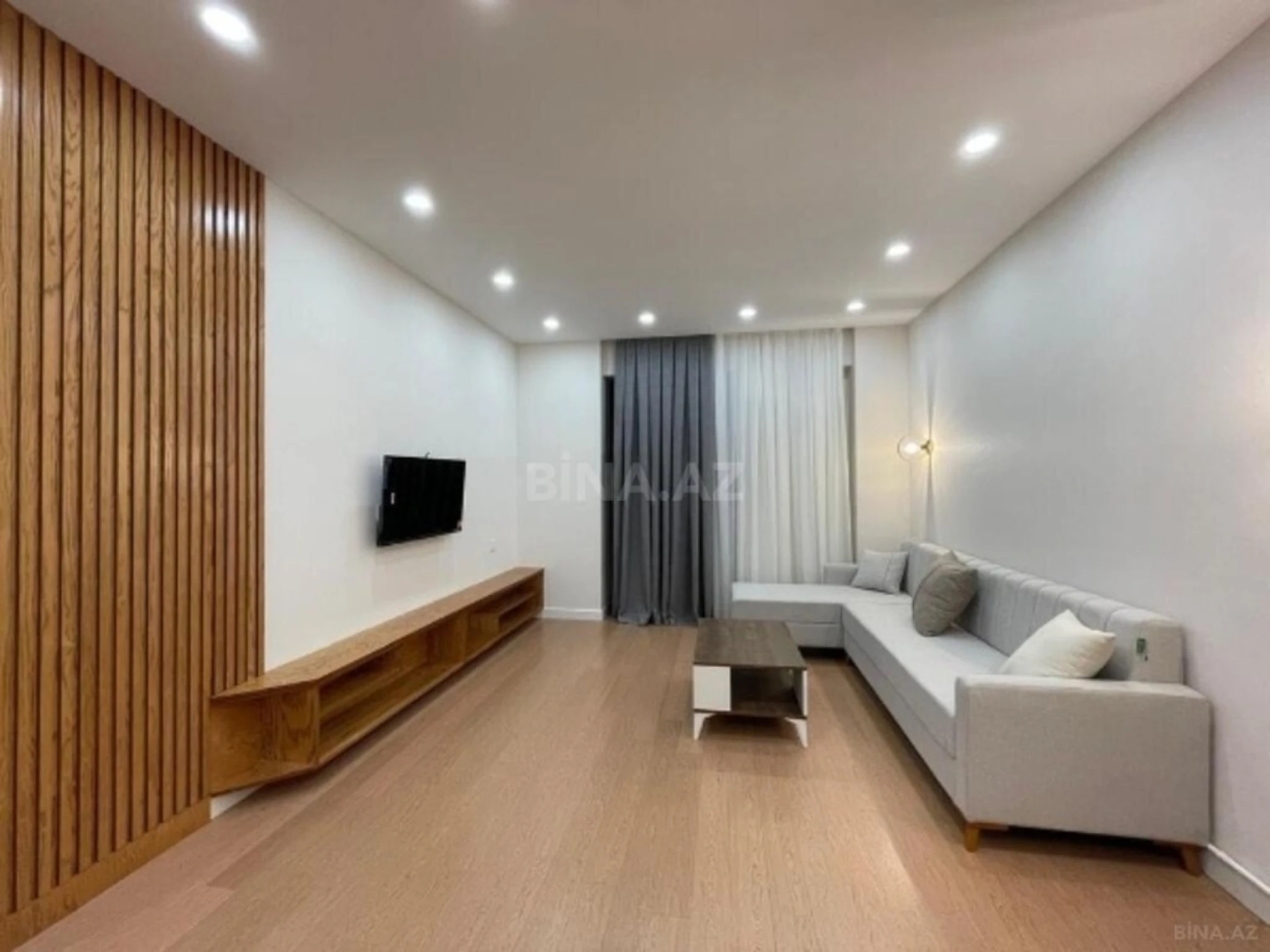Kirayə verilir 2 otaqlı mənzil 70 m²