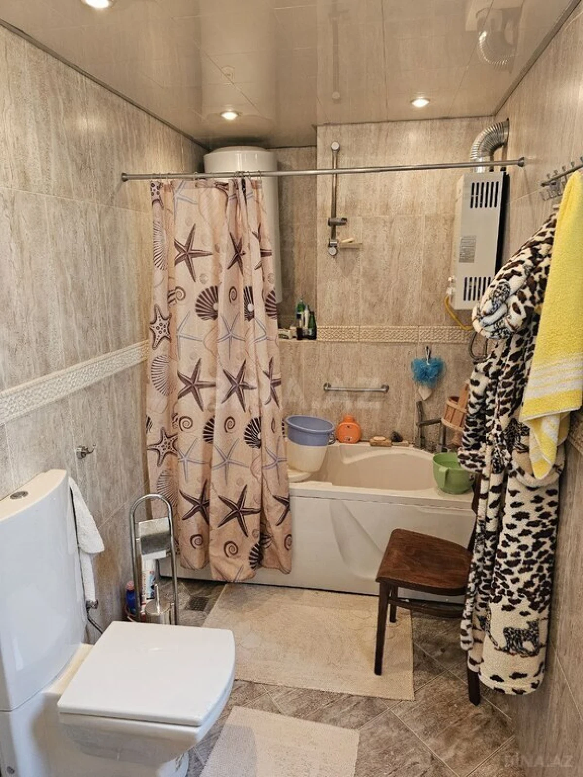 Satılır 4 otaqlı mənzil 130 m²