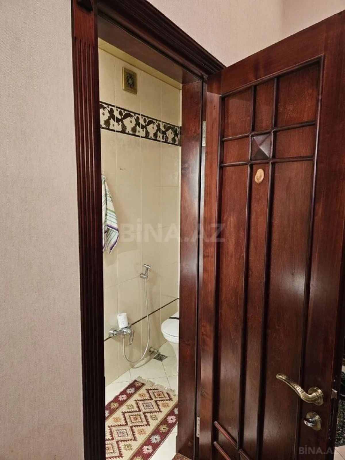 Satılır 4 otaqlı mənzil 130 m²