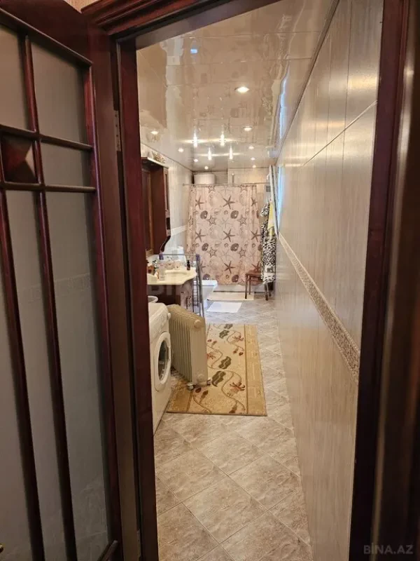 Satılır 4 otaqlı mənzil 130 m²