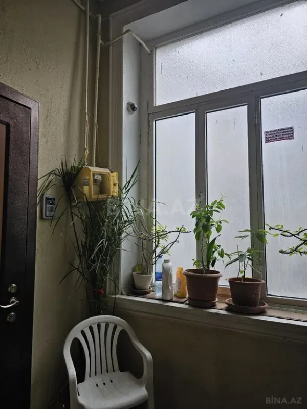 Satılır 4 otaqlı mənzil 130 m²