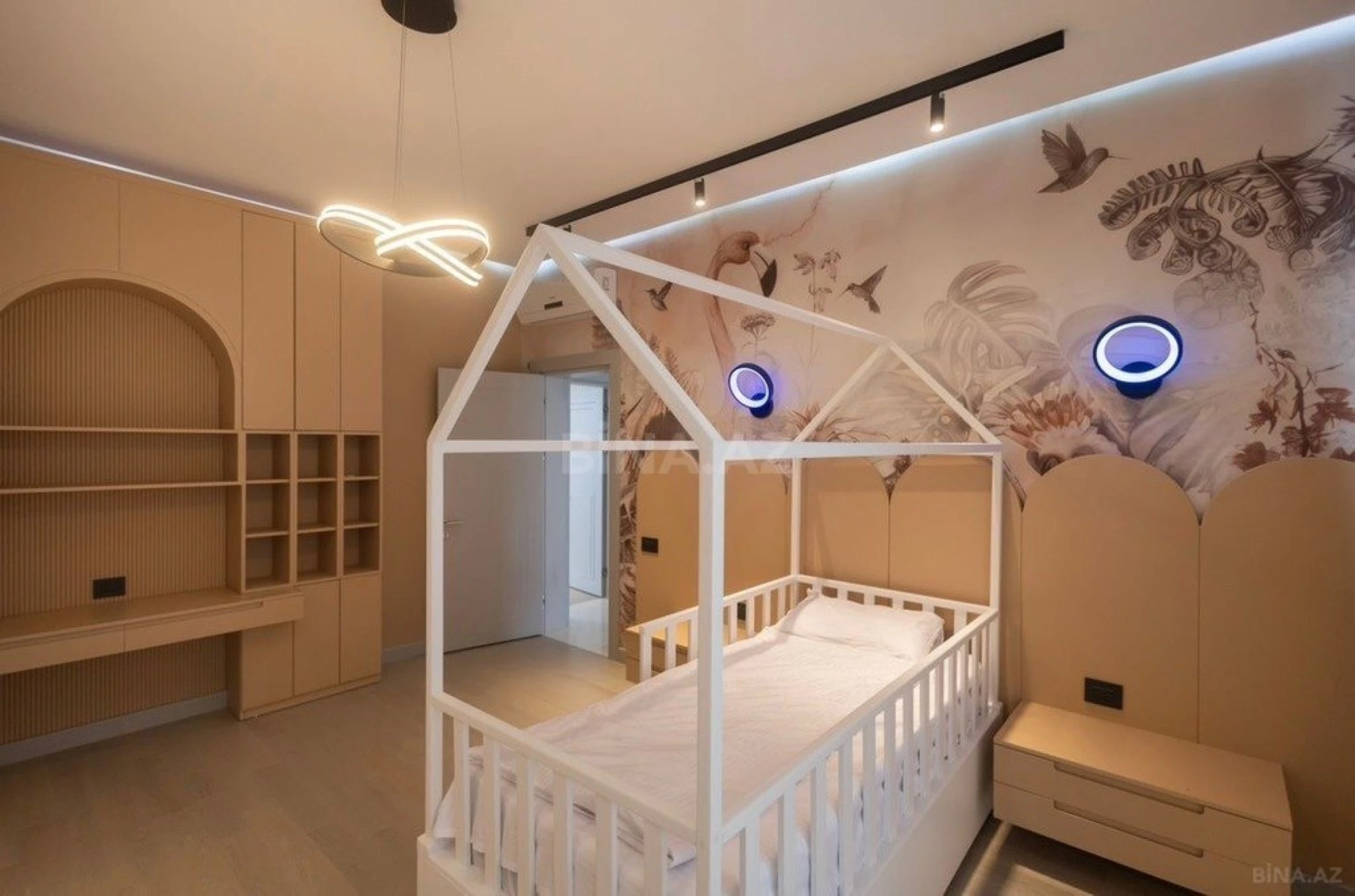 Kirayə verilir 5 otaqlı həyət evi 440 m²