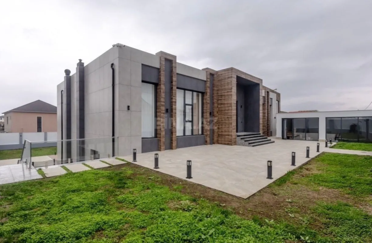 Kirayə verilir 5 otaqlı həyət evi 440 m²