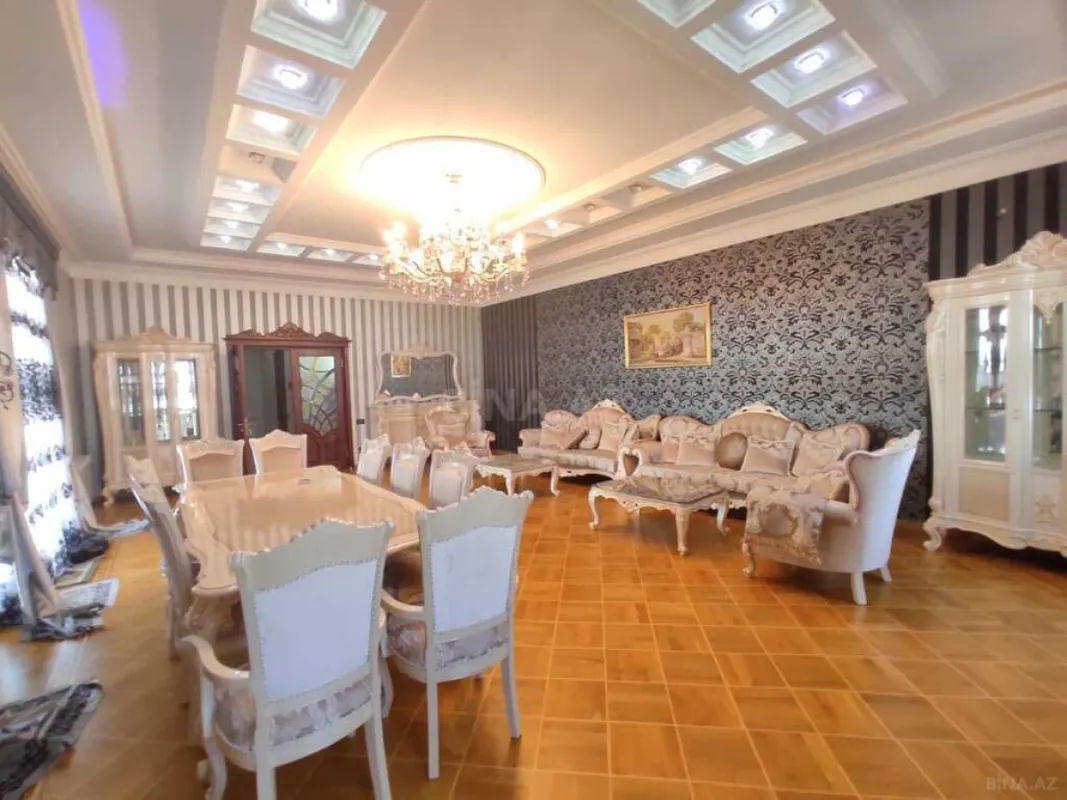 Satılır 5 otaqlı mənzil 380 m²