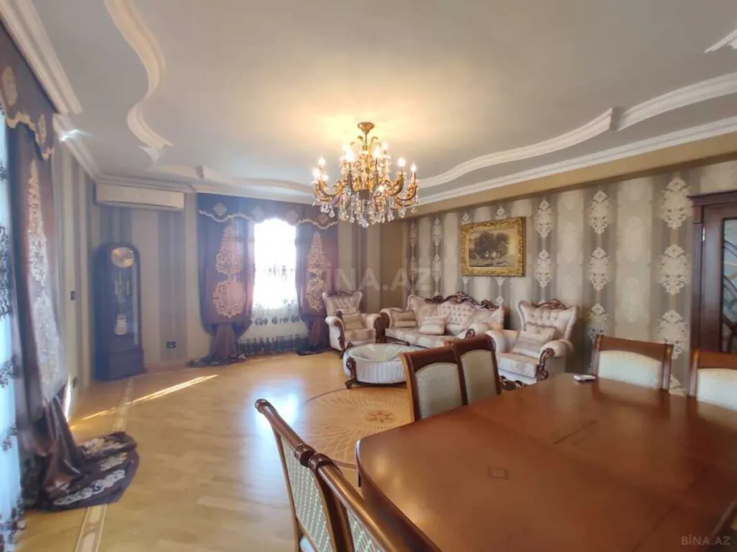 Satılır 5 otaqlı mənzil 380 m²