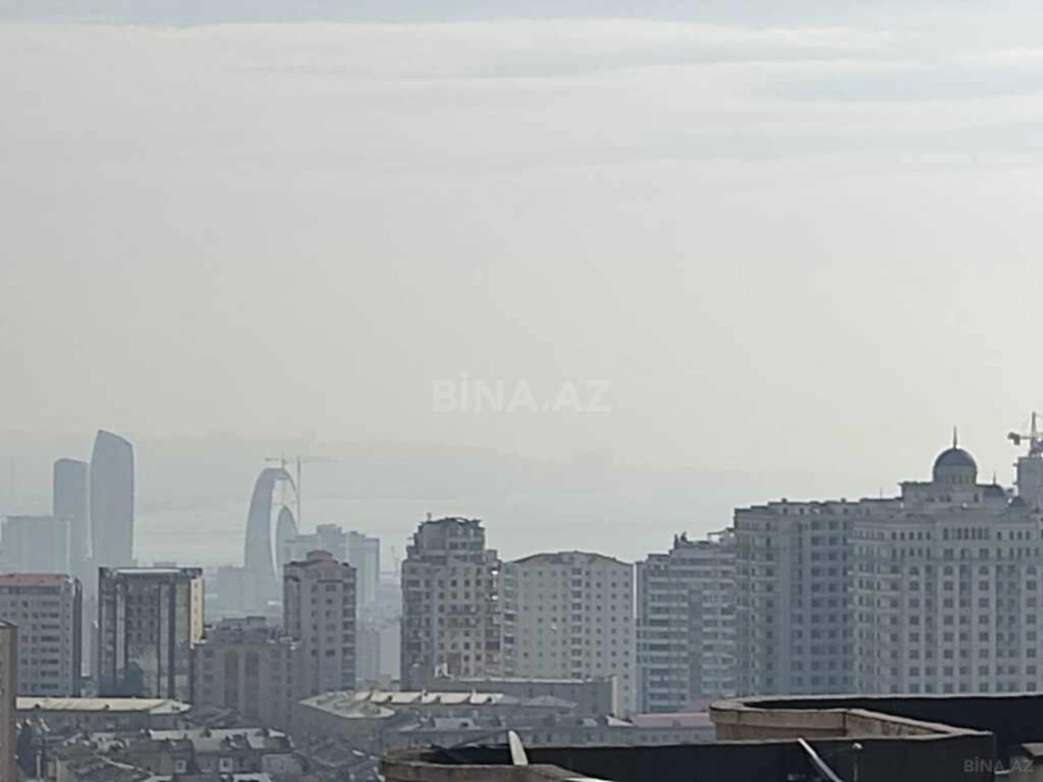 Satılır 5 otaqlı mənzil 380 m²