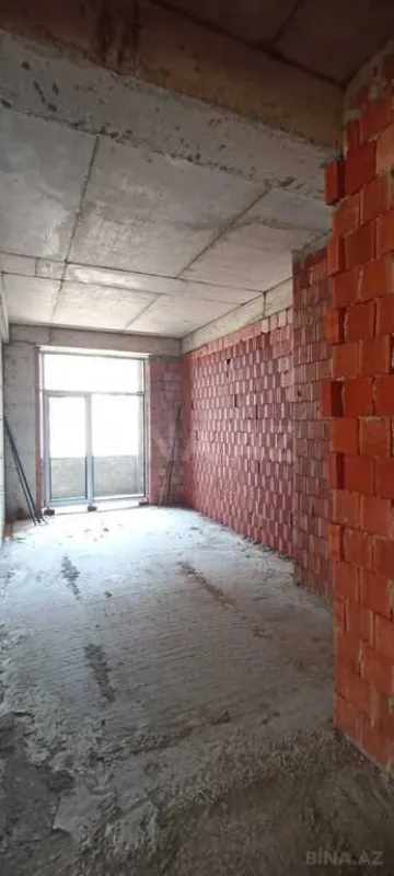 Satılır 4 otaqlı mənzil 148 m²