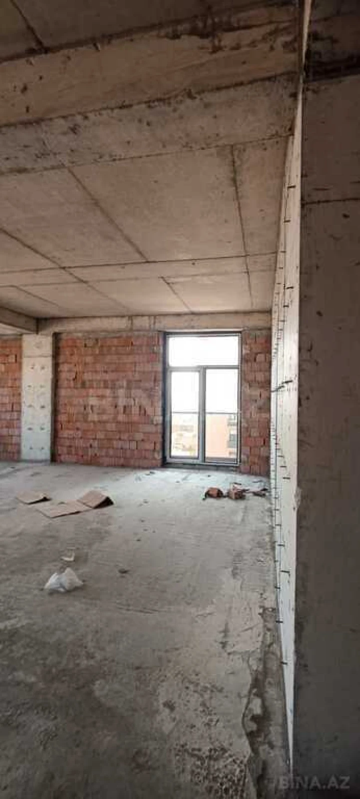 Satılır 4 otaqlı mənzil 148 m²