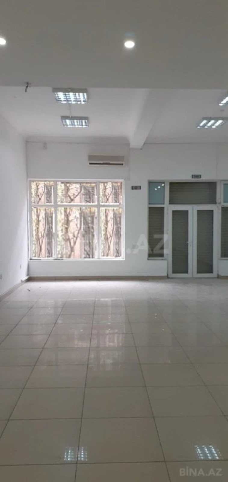 Satılır obyekt 220 m²