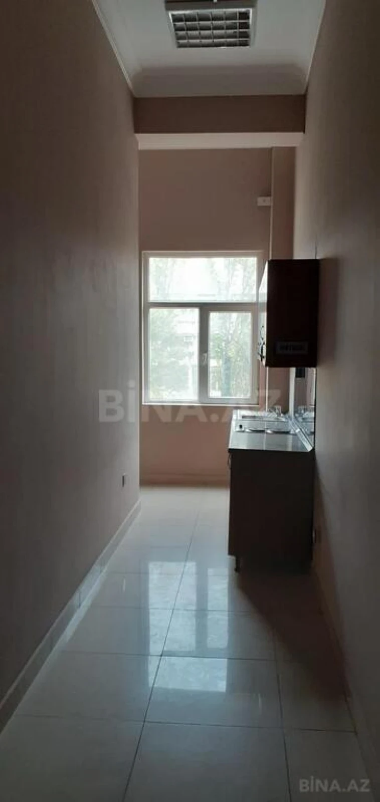 Satılır obyekt 220 m²
