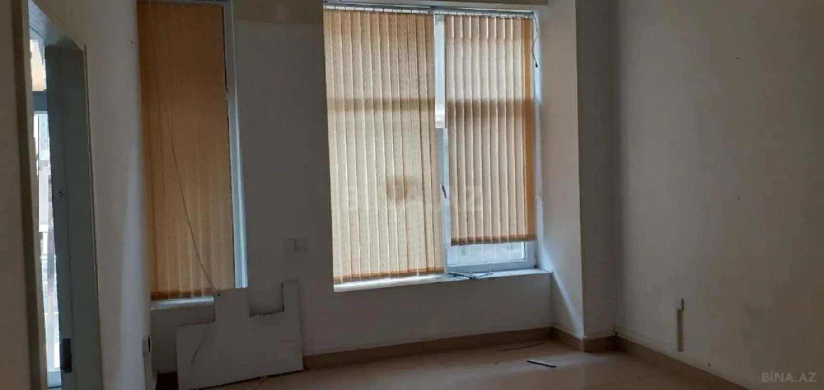 Satılır obyekt 220 m²