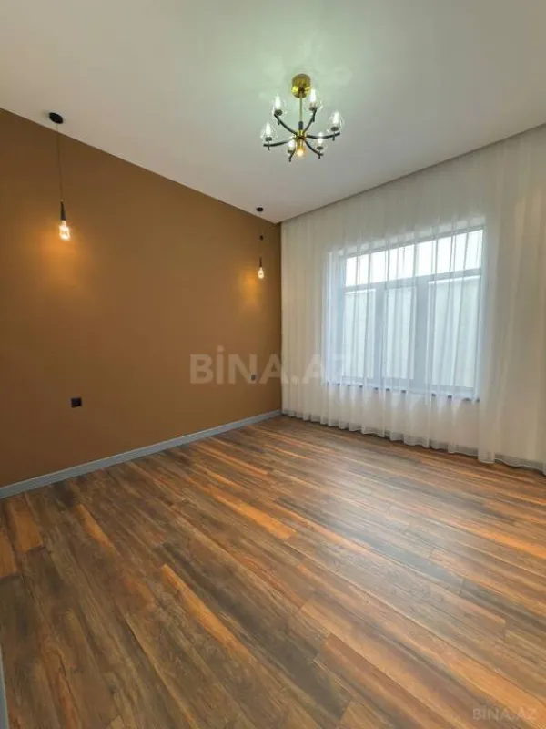 Satılır 5 otaqlı həyət evi 200 m²
