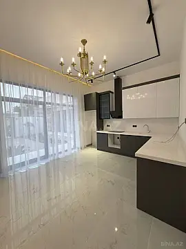 Satılır 5 otaqlı həyət evi 200 m²