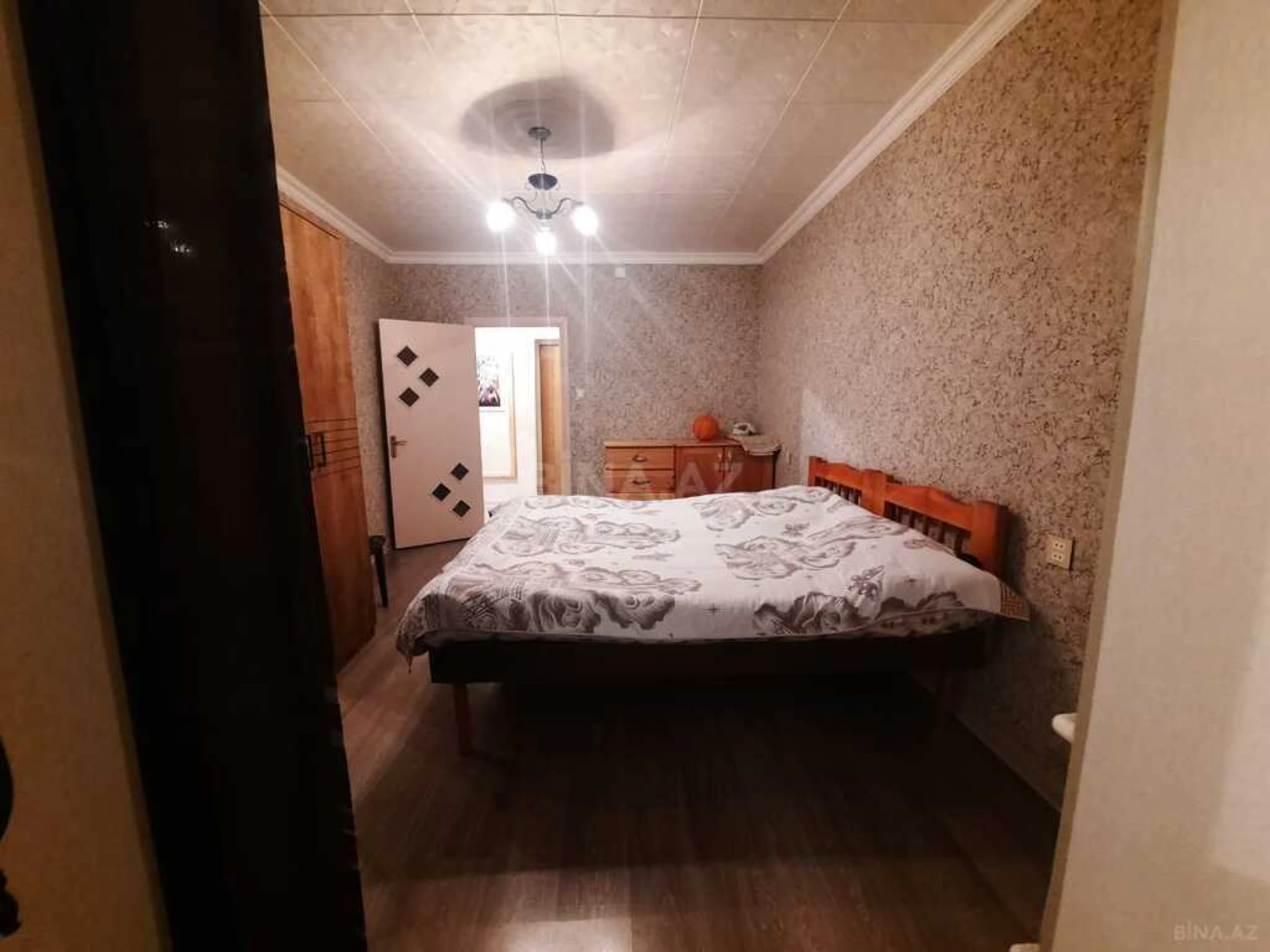 Satılır 2 otaqlı mənzil 75 m²