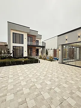 Satılır 4 otaqlı həyət evi 210 m²