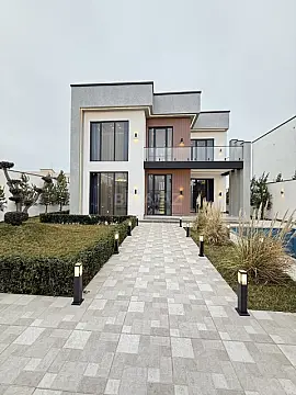 Satılır 4 otaqlı həyət evi 210 m²