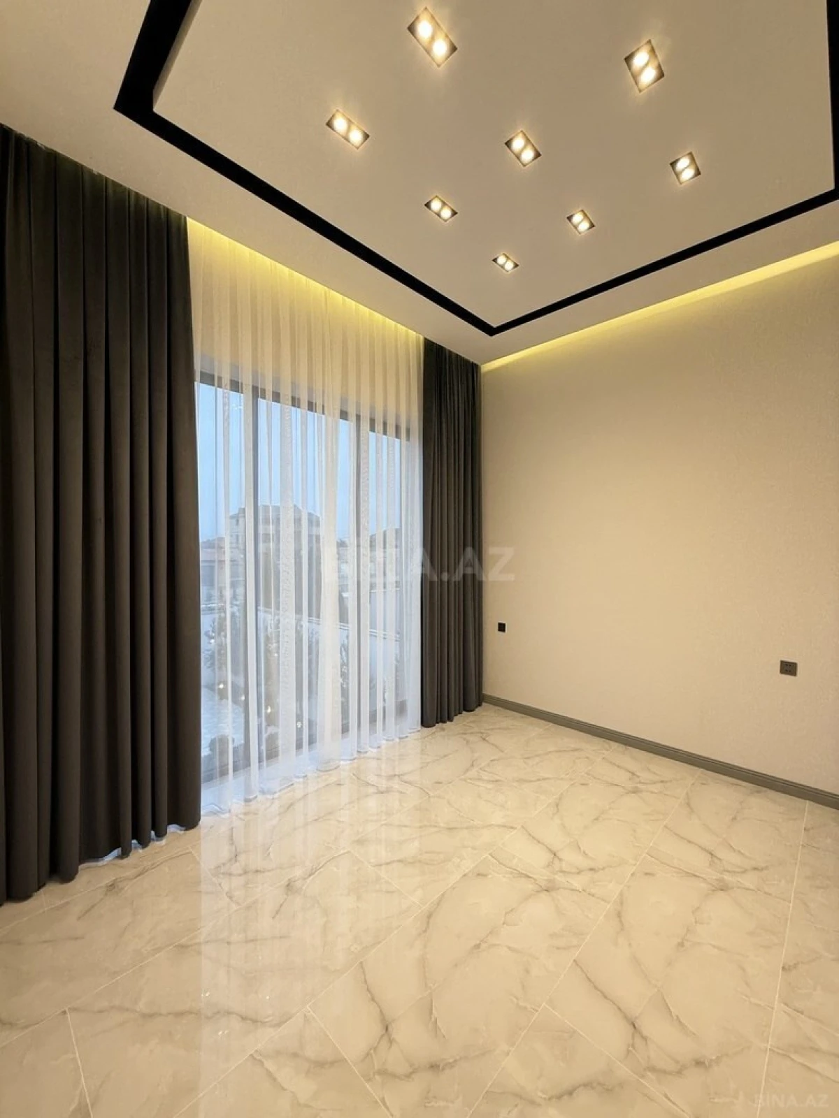 Satılır 4 otaqlı həyət evi 210 m²