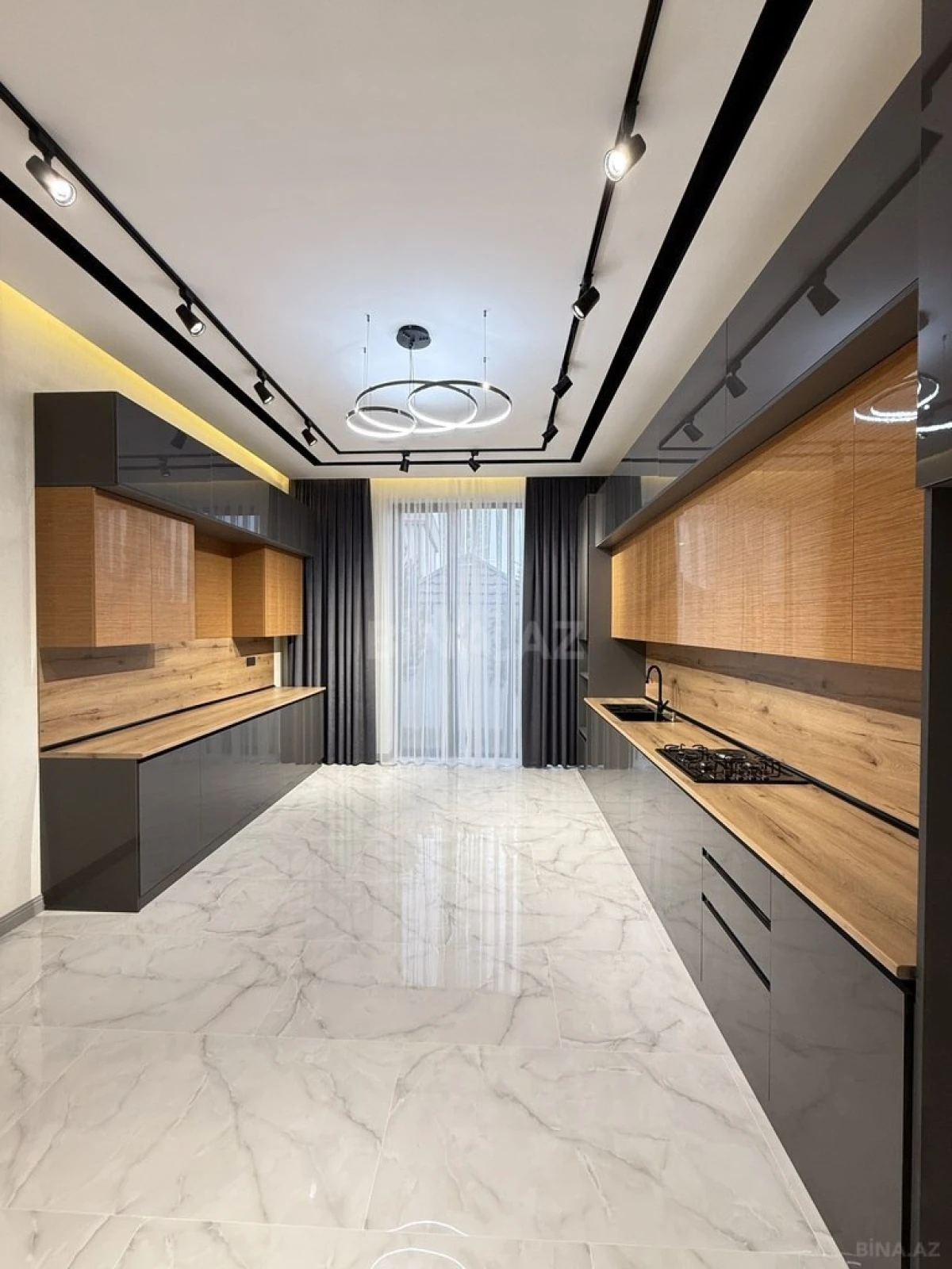 Satılır 4 otaqlı həyət evi 210 m²