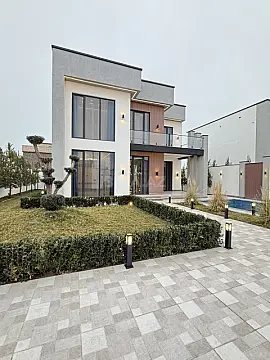 Satılır 4 otaqlı həyət evi 210 m²