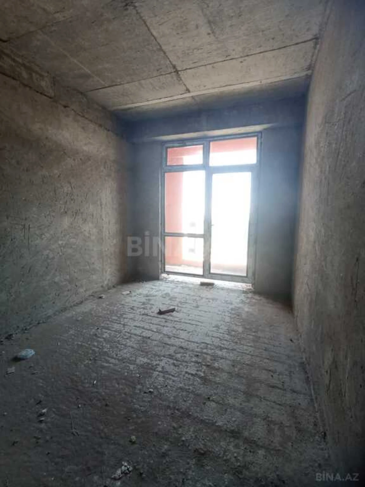 Satılır 3 otaqlı mənzil 175 m²