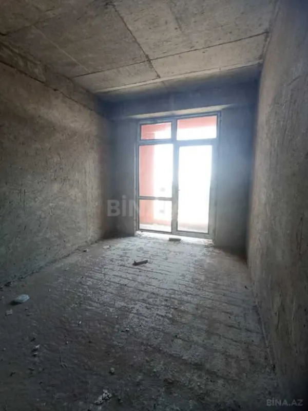 Satılır 3 otaqlı mənzil 175 m²