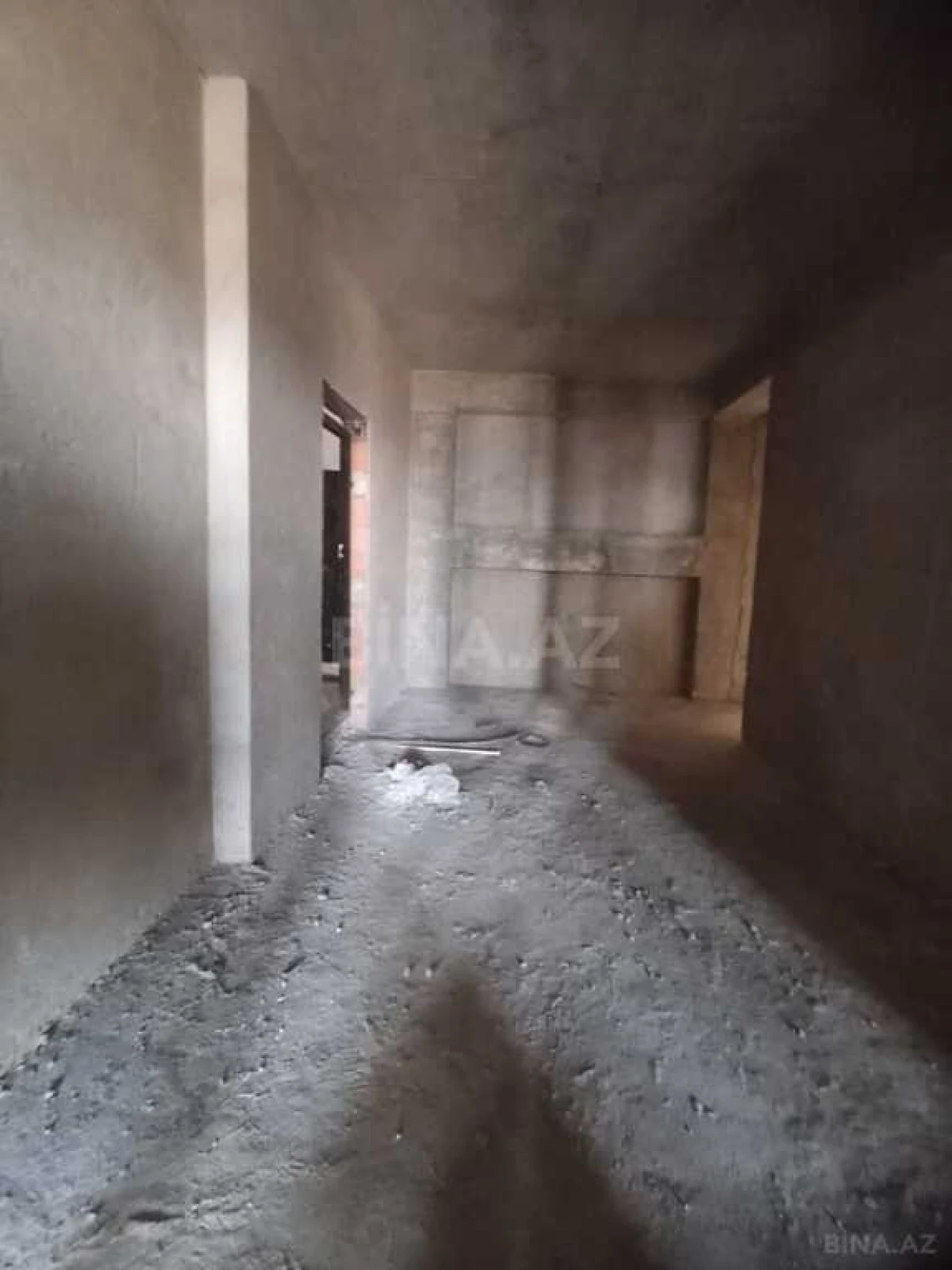 Satılır 3 otaqlı mənzil 175 m²