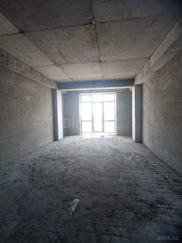 Satılır 3 otaqlı mənzil 175 m²