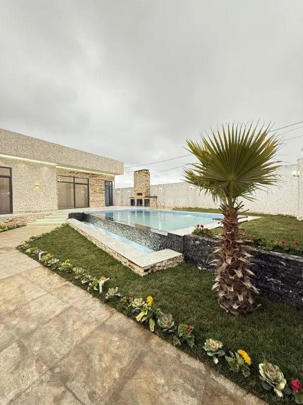 Satılır 5 otaqlı həyət evi 225 m²