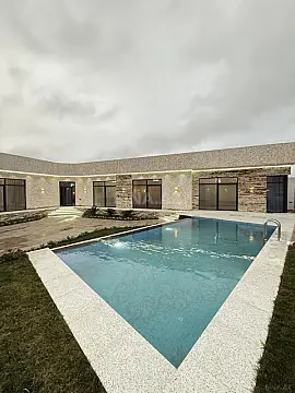 Satılır 5 otaqlı həyət evi 225 m²