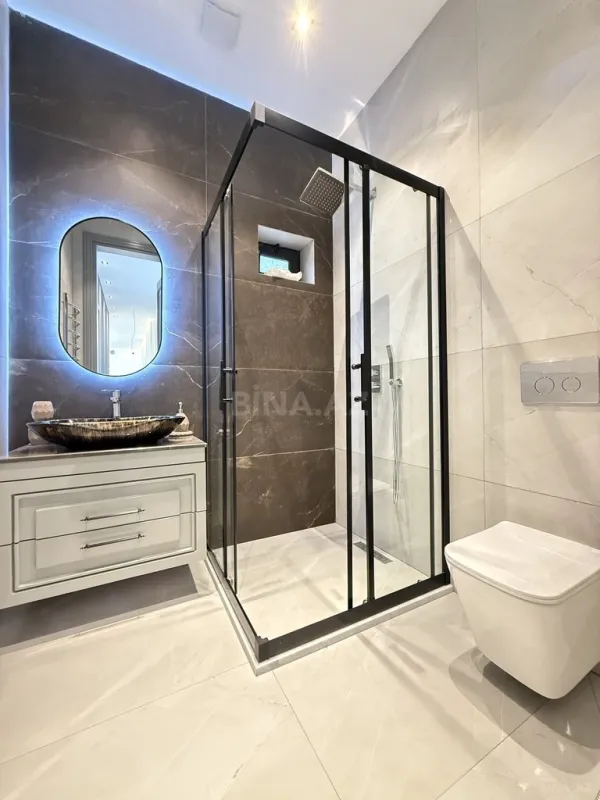 Satılır 5 otaqlı həyət evi 225 m²