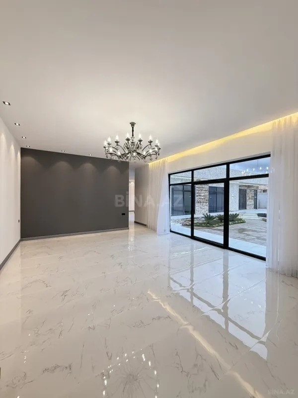 Satılır 5 otaqlı həyət evi 225 m²