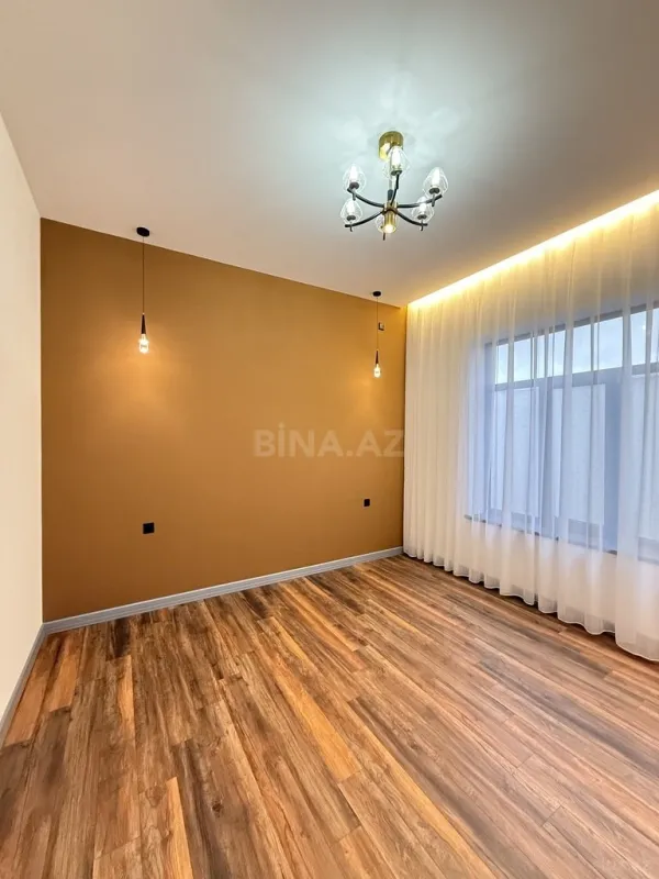 Satılır 5 otaqlı həyət evi 225 m²