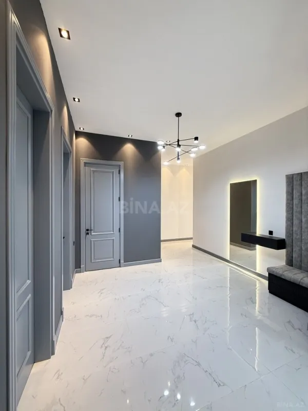 Satılır 5 otaqlı həyət evi 225 m²