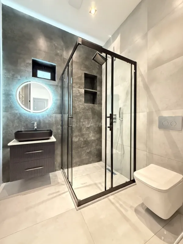 Satılır 5 otaqlı həyət evi 225 m²