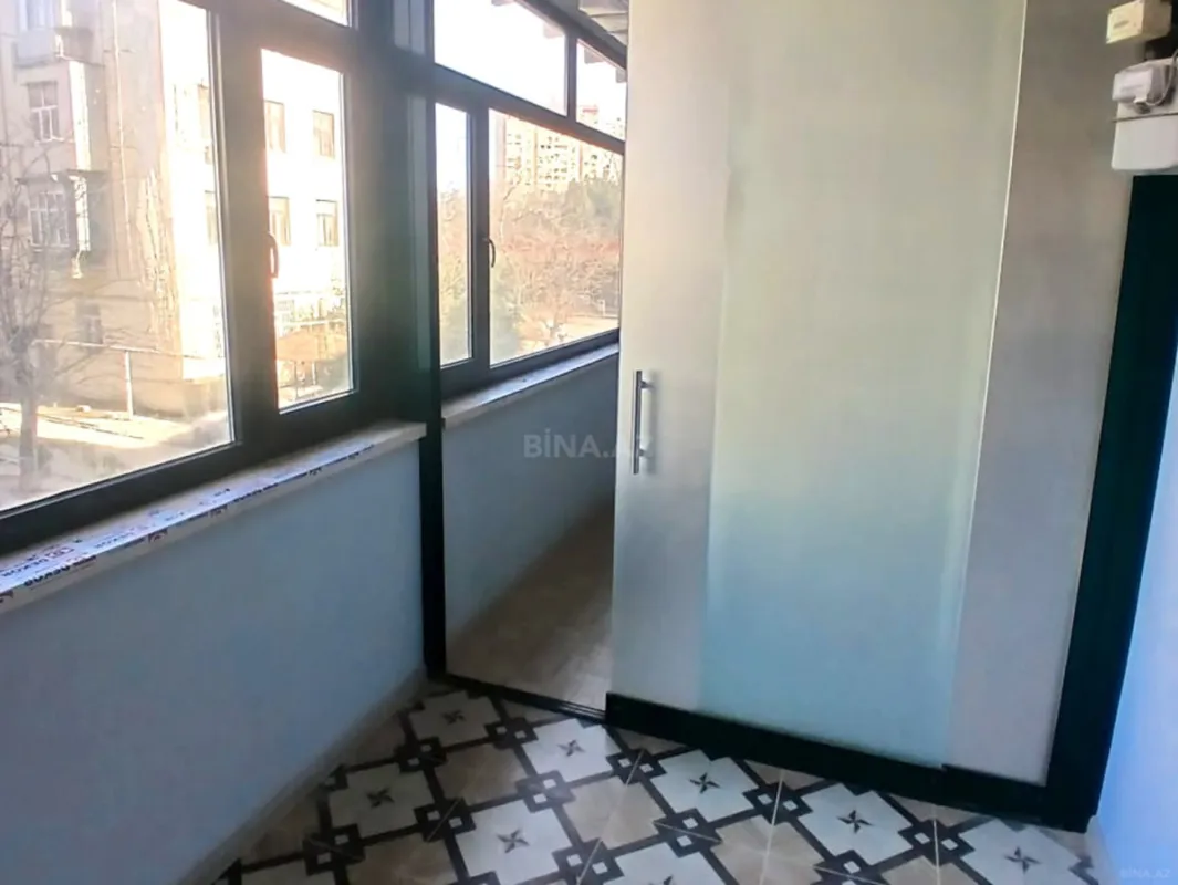 Satılır 3 otaqlı mənzil 96 m²