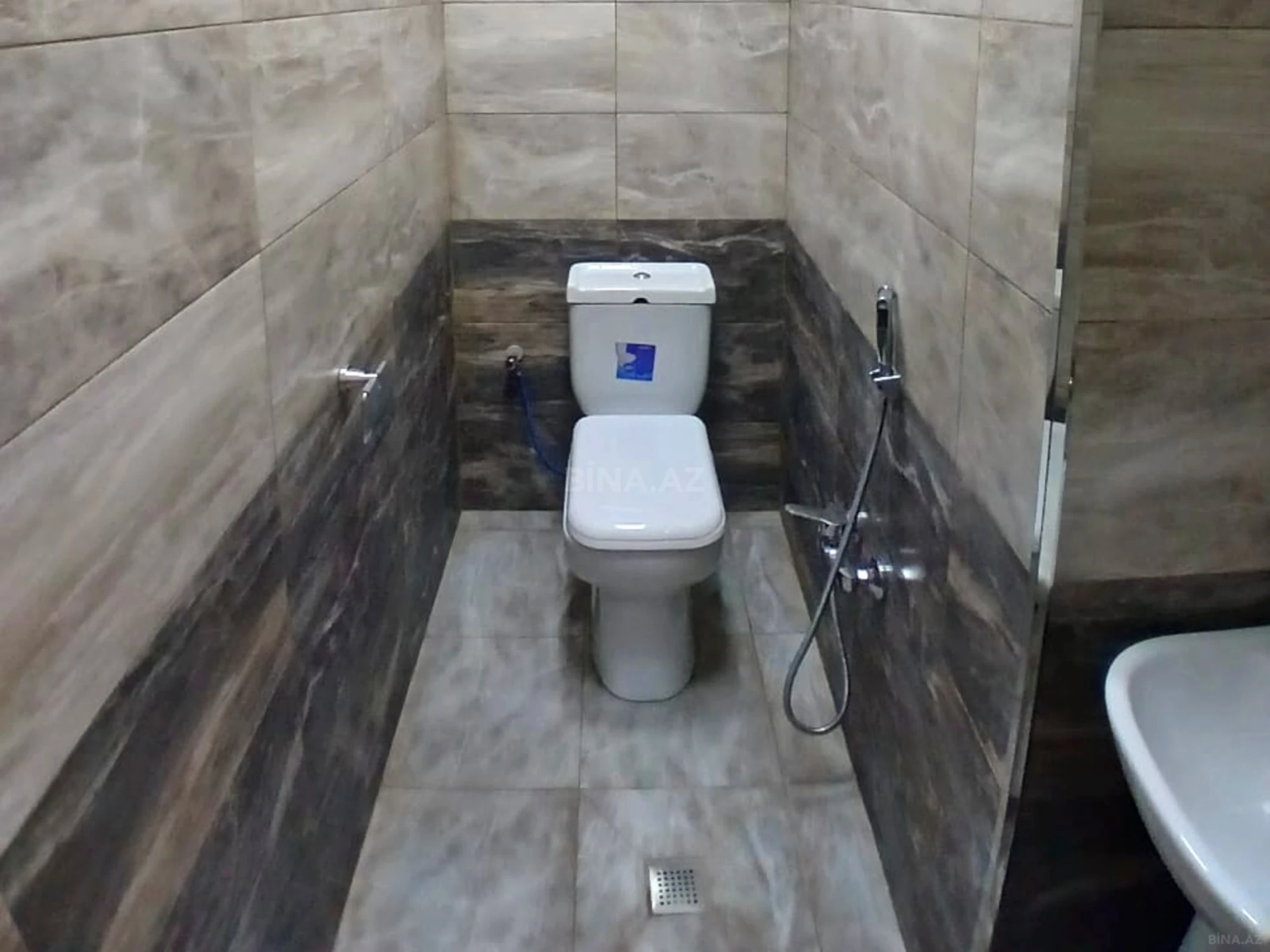 Satılır 3 otaqlı mənzil 96 m²