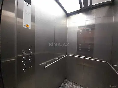 Satılır 4 otaqlı mənzil 146 m²