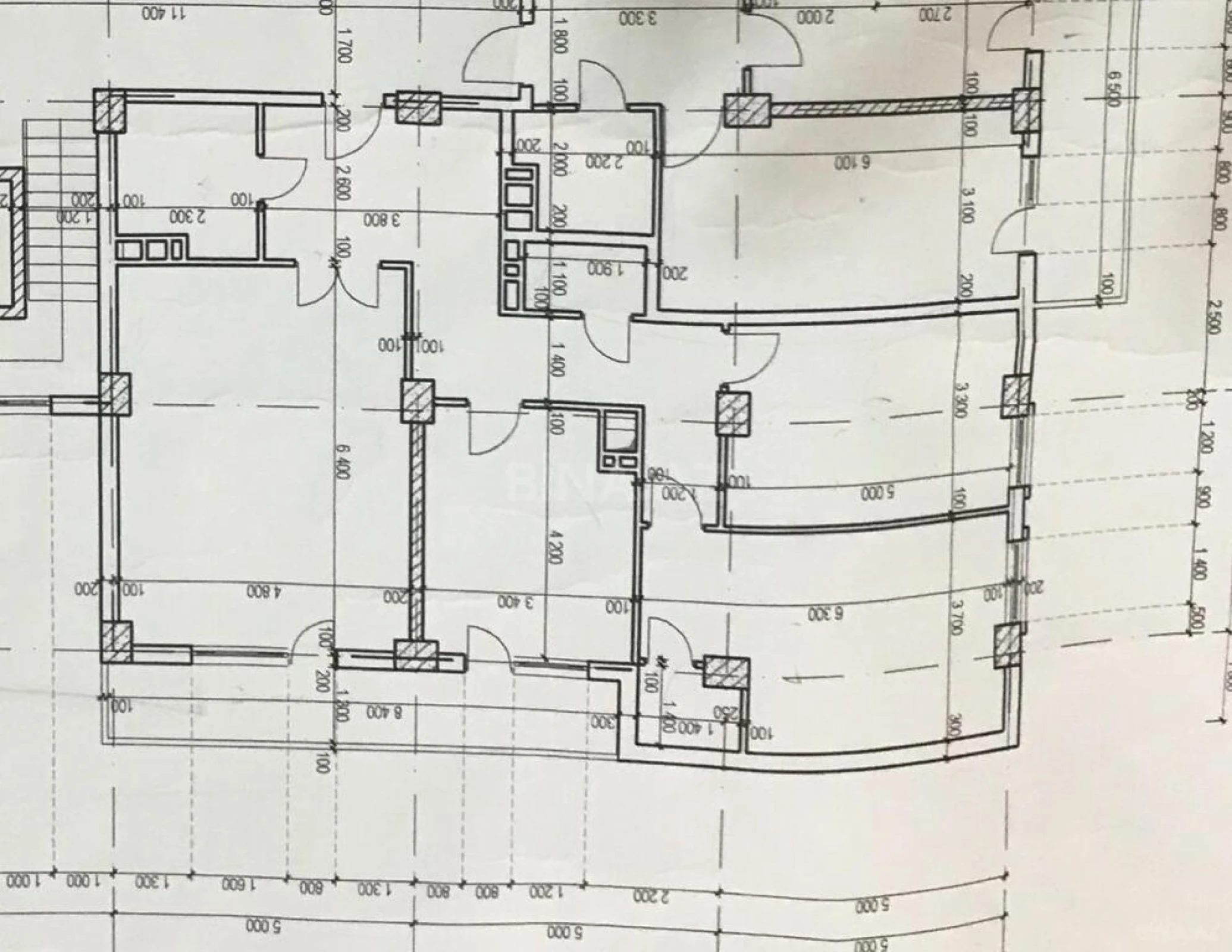 Satılır 4 otaqlı mənzil 146 m²