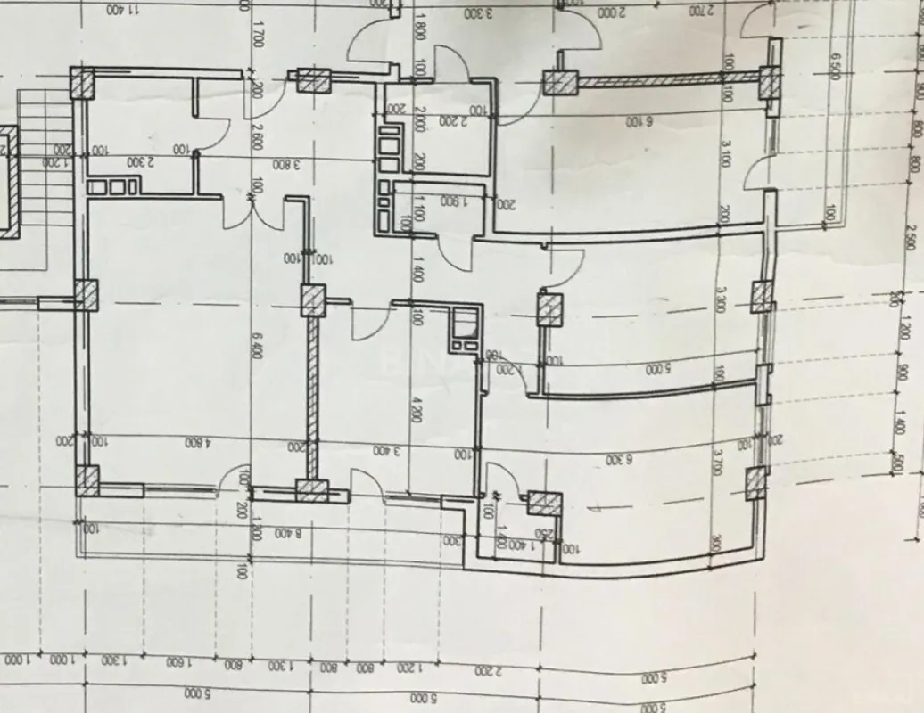 Satılır 4 otaqlı mənzil 146 m²