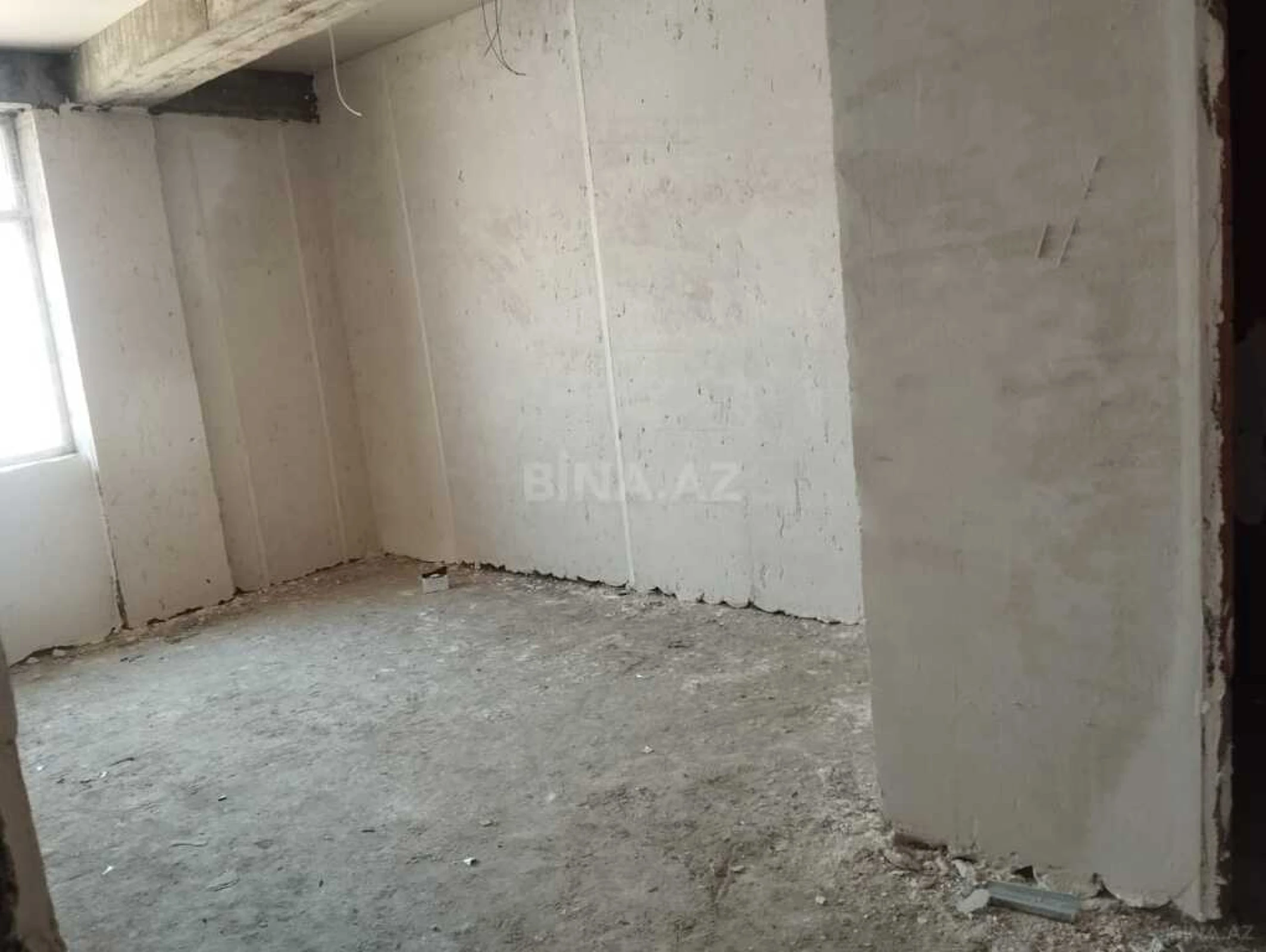 Satılır 4 otaqlı mənzil 146 m²