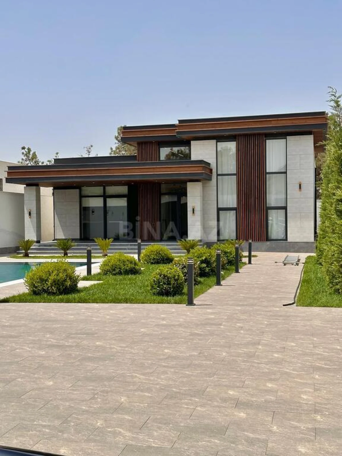 Satılır 5 otaqlı həyət evi 250 m²