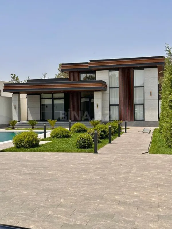 Satılır 5 otaqlı həyət evi 250 m²