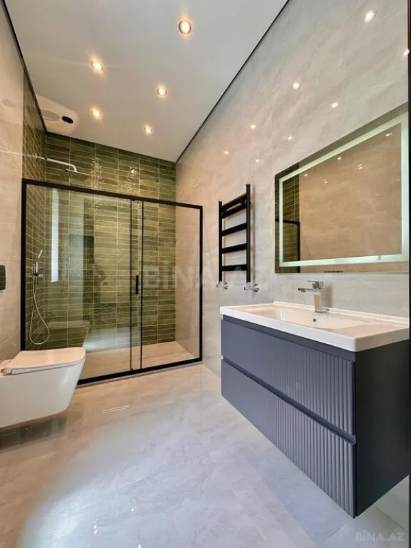 Satılır 5 otaqlı həyət evi 250 m²