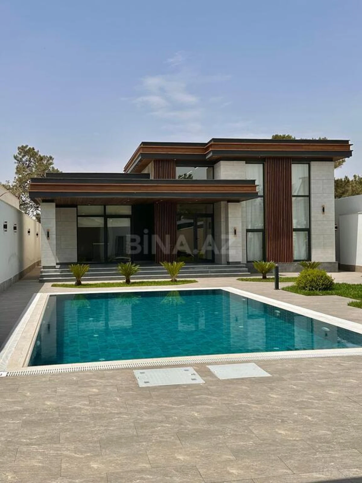 Satılır 5 otaqlı həyət evi 250 m²