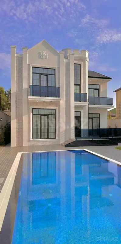 Satılır 6 otaqlı həyət evi 300 m²