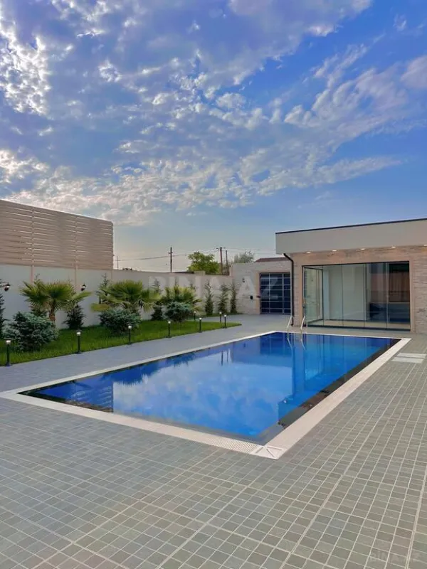 Satılır 6 otaqlı həyət evi 300 m²