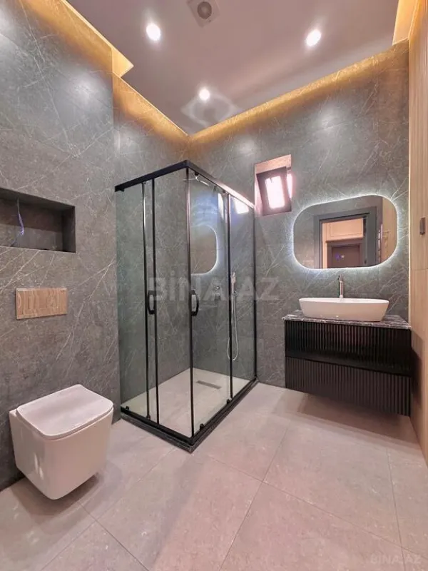 Satılır 6 otaqlı həyət evi 300 m²