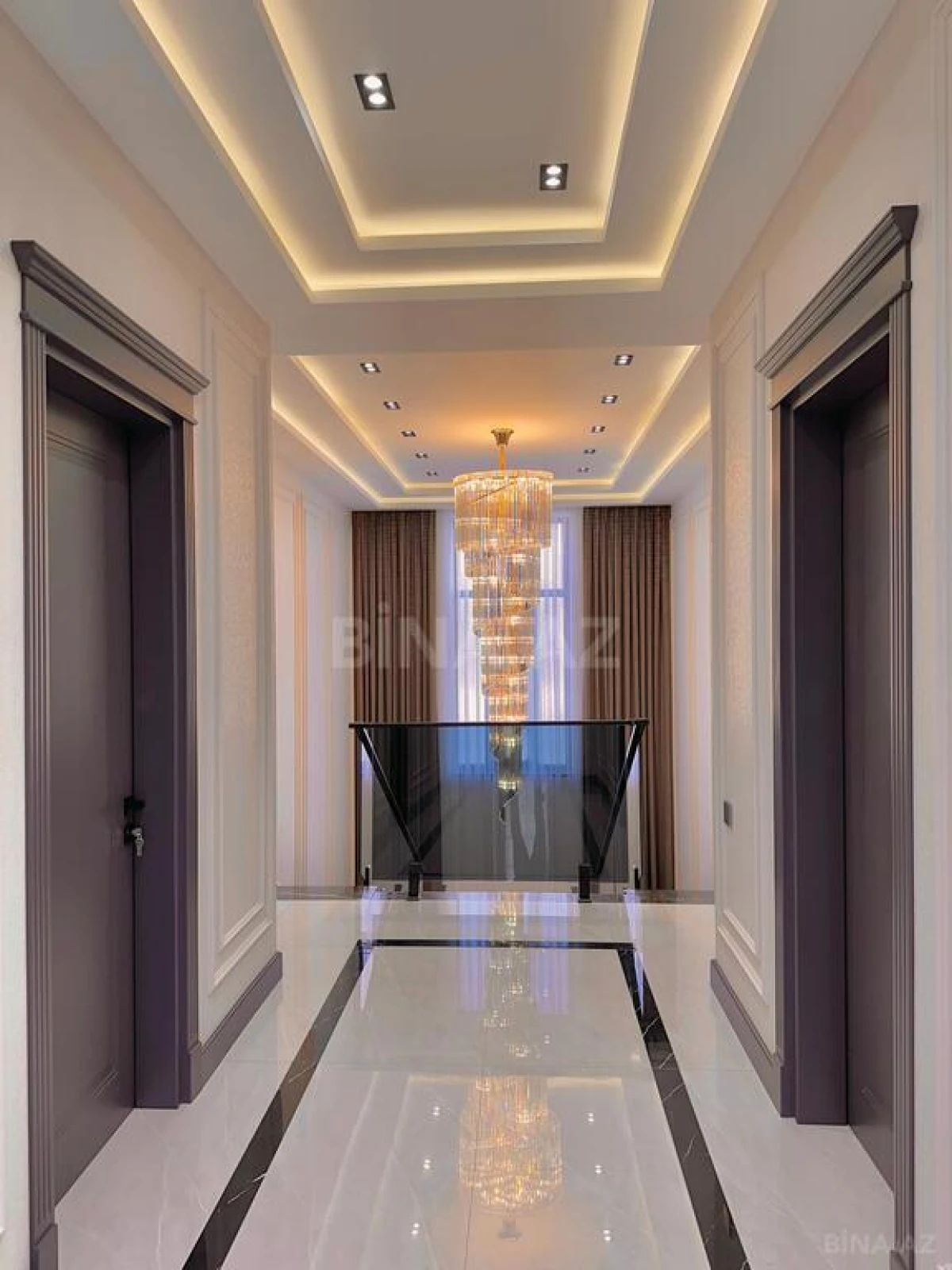 Satılır 6 otaqlı həyət evi 300 m²