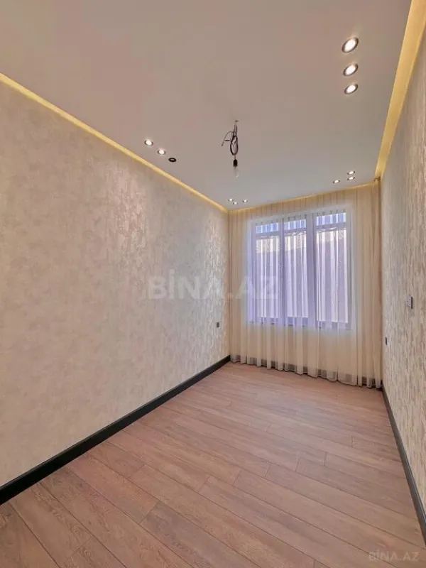 Satılır 6 otaqlı həyət evi 300 m²
